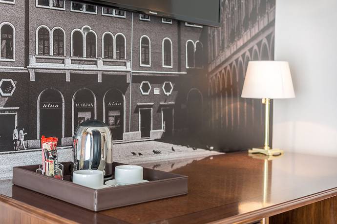 Imagen de la habitación del Hotel Splendida Palace. Foto 15