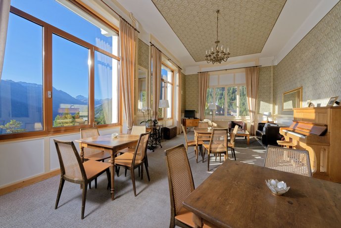 Imagen del bar/restaurante del Hotel Splendide, Prassurny. Foto 9