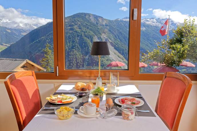 Imagen del bar/restaurante del Hotel Splendide, Prassurny. Foto 10