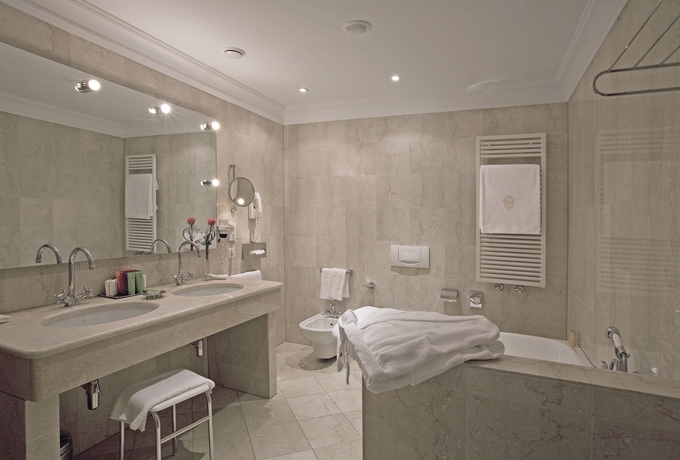 Imagen de la habitación del Hotel Splendide Royal. Foto 6