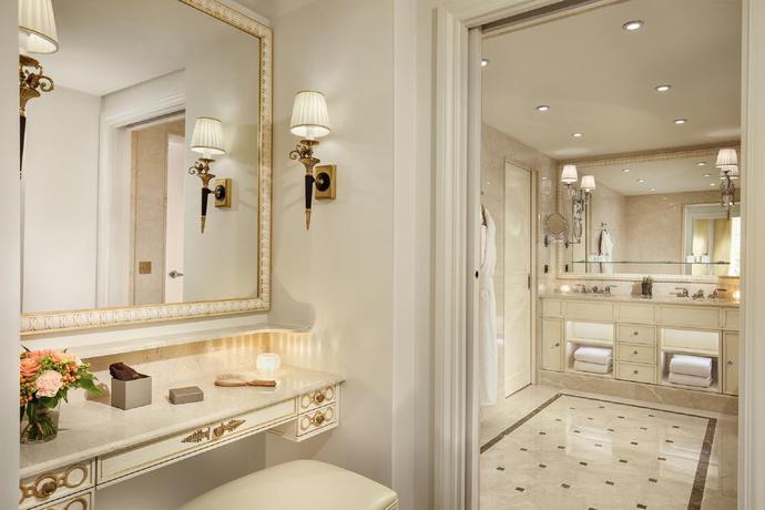 Imagen de la habitación del Hotel Splendide Royal Paris - Relais & Châteaux. Foto 4