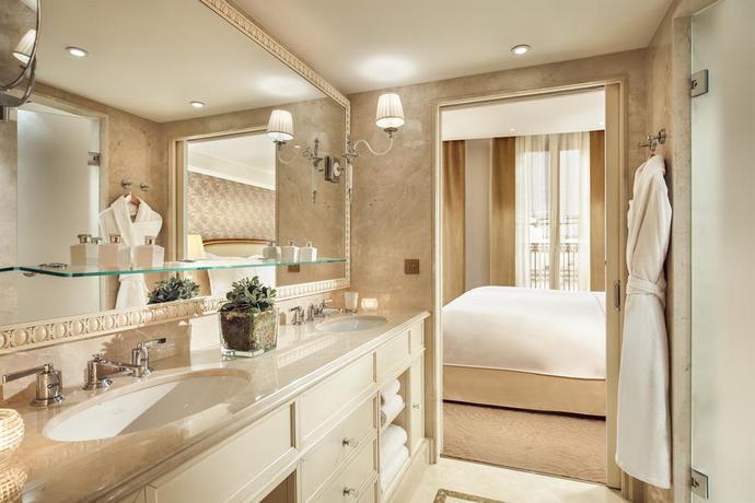 Imagen de la habitación del Hotel Splendide Royal Paris - Relais & Châteaux. Foto 10