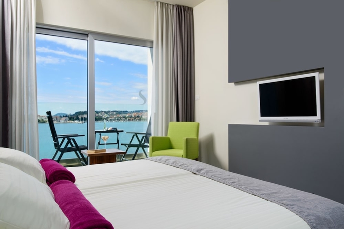 Imagen de la habitación del Hotel Split. Foto 8