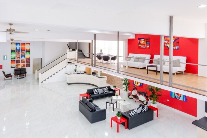 Imagen de los interiores del Hotel Split Inn By President. Foto 18