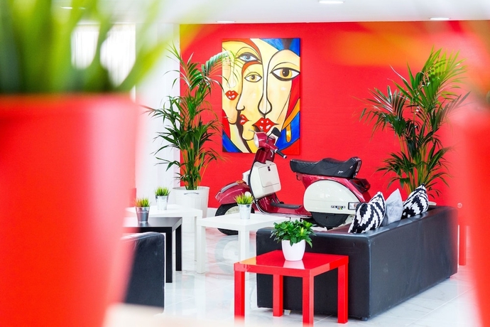 Imagen de los interiores del Hotel Split Inn By President. Foto 19