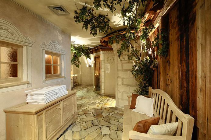 Imagen de los interiores del Hotel Spol Alpine Wellness Spa. Foto 19