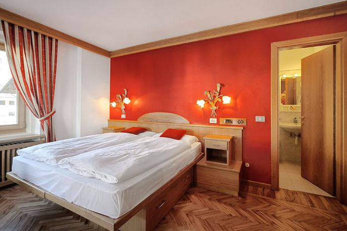 Imagen de la habitación del Hotel Spol Alpine Wellness Spa. Foto 17
