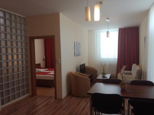 Imagen de la habitación del Hotel Spolcentrum. Foto 4