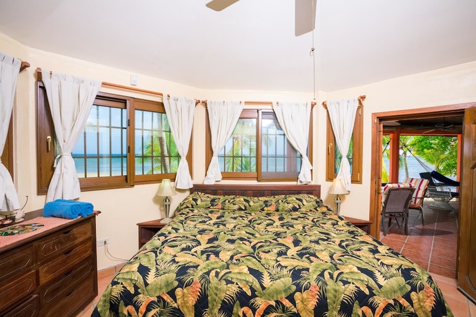 Imagen de la habitación del Hotel Spooky Channel Villa. Foto 3