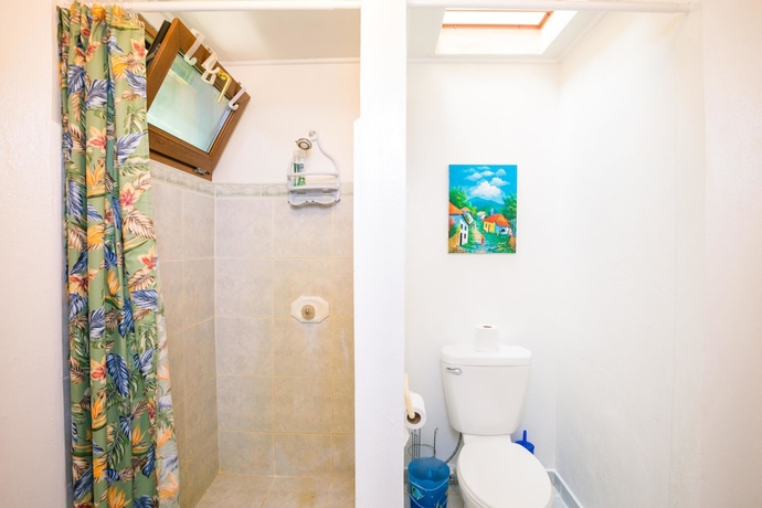 Imagen de la habitación del Hotel Spooky Channel Villa. Foto 10