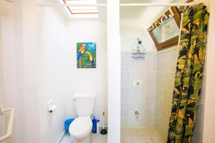 Imagen de la habitación del Hotel Spooky Channel Villa. Foto 11