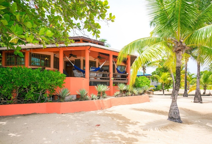 Imagen de los exteriores del Hotel Spooky Channel Villa. Foto 12