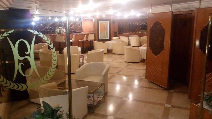 Imagen del bar/restaurante del Hotel Spor. Foto 10