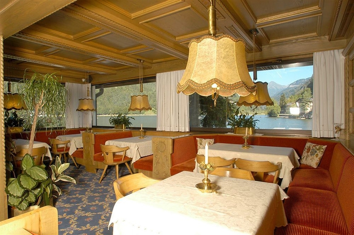 Imagen del bar/restaurante del Hotel Sport Europa. Foto 2