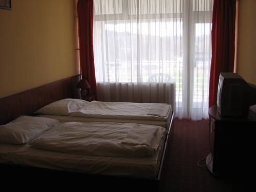 Imagen general del Hotel Sport Hotel, Tatabanya. Foto 2