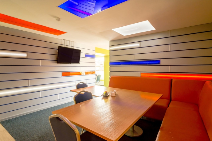 Imagen del bar/restaurante del Hotel Sport, Liepaja. Foto 5