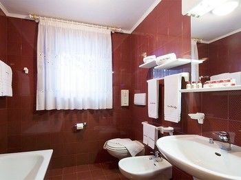 Imagen de los interiores del Hotel Sport Majar&egrave;. Foto 15