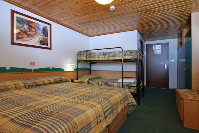 Imagen de la habitación del Hotel Sport Pampeago. Foto 7