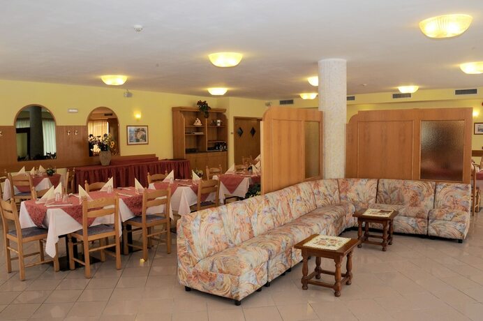 Imagen de los interiores del Hotel Sport, Pieve di Ledro. Foto 30