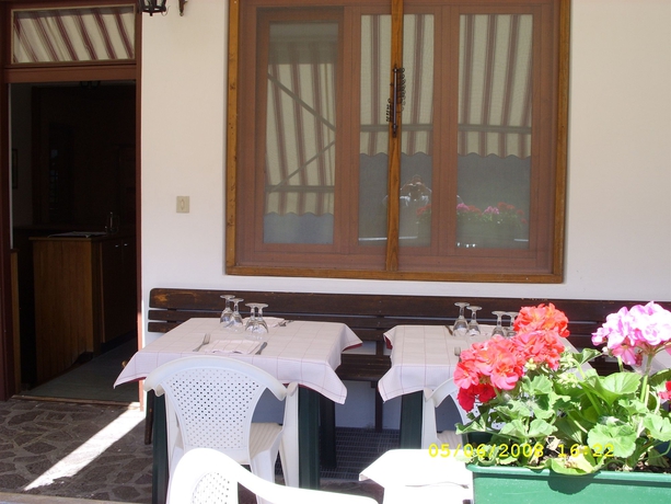Imagen del bar/restaurante del Hotel Sport Pocol. Foto 4