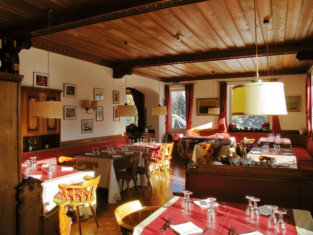 Imagen del bar/restaurante del Hotel Sport Pocol. Foto 5