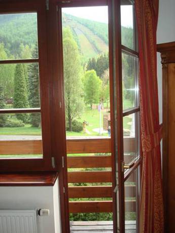 Imagen de la habitación del Hotel Sport Pomi. Foto 6