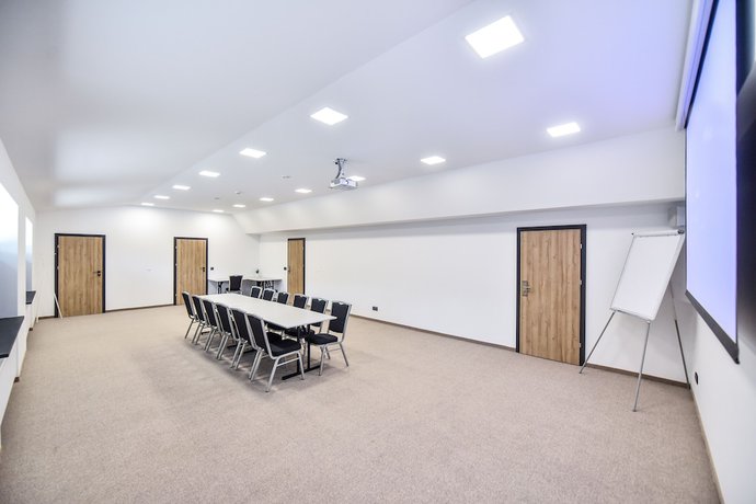 Imagen de los interiores del Hotel Sport Rooms Spała. Foto 18