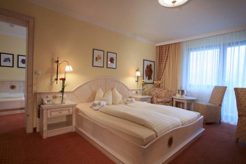 Imagen de la piscina del Hotel Sport- Und Vitalhotel Seppl. Foto 8