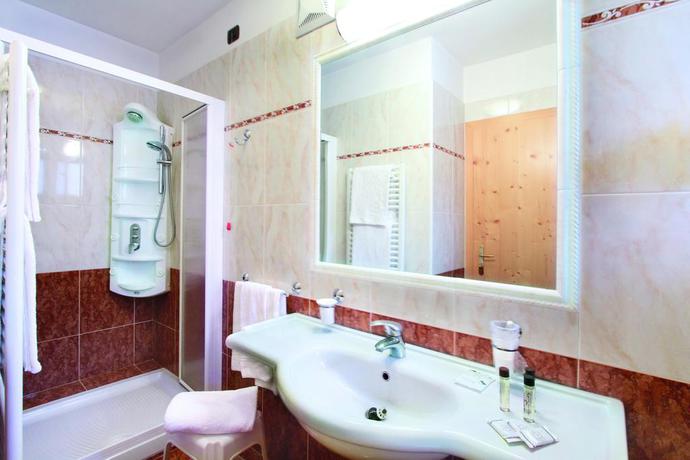 Imagen general del Hotel Sport and Club Il Caminetto Resort. Foto 3