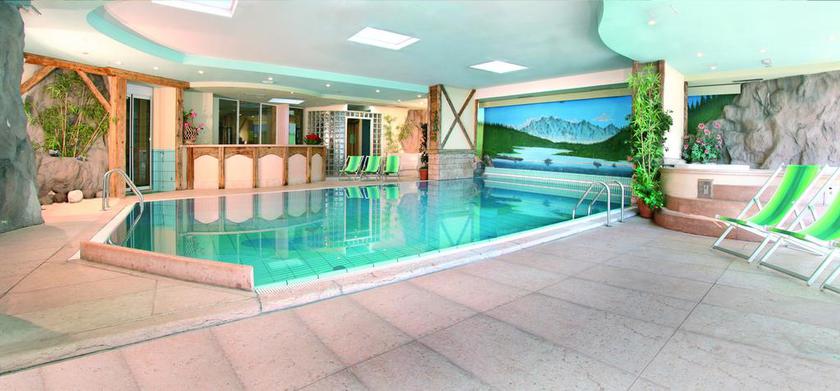 Imagen general del Hotel Sport and Club Il Caminetto Resort. Foto 10