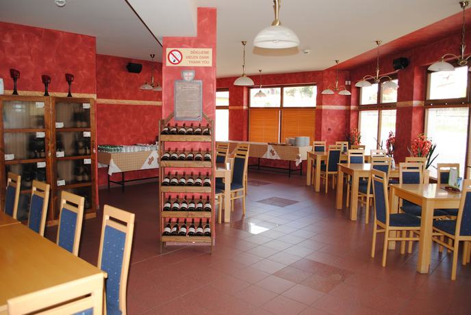 Imagen del bar/restaurante del Hotel SportLife. Foto 7