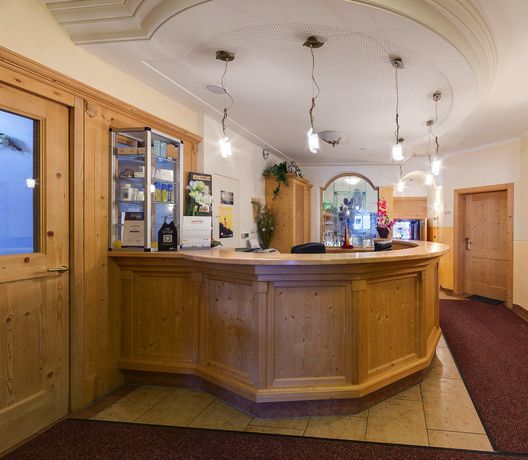 Imagen de los interiores del Hotel Sportalm. Foto 20