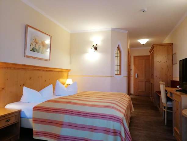 Imagen de la habitación del Hotel Sportalm. Foto 7