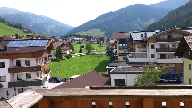 Imagen de la habitación del Hotel Sportalm. Foto 9