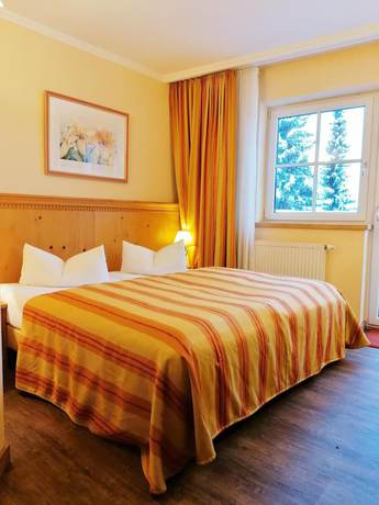 Imagen de la habitación del Hotel Sportalm. Foto 13