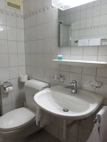 Imagen de la habitación del Hotel Sportcenter F&uuml;nf D&ouml;rfer. Foto 15