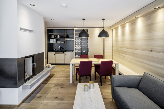 Imagen de la habitación del Hotel Sporthotel Chalets. Foto 11