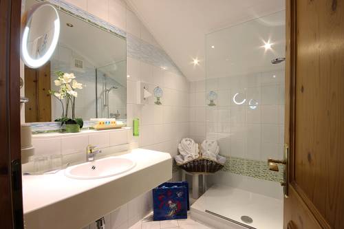 Imagen de la habitación del Hotel Sporthotel Cinderella. Foto 12