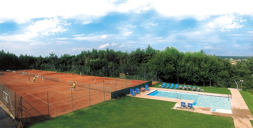 Imagen de la piscina del Hotel Sporthotel Kurz. Foto 15