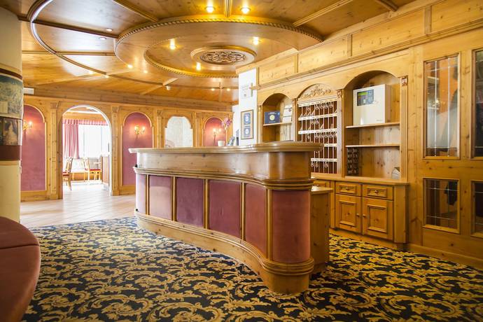 Imagen de los interiores del Hotel Sporthotel Kurzras. Foto 16