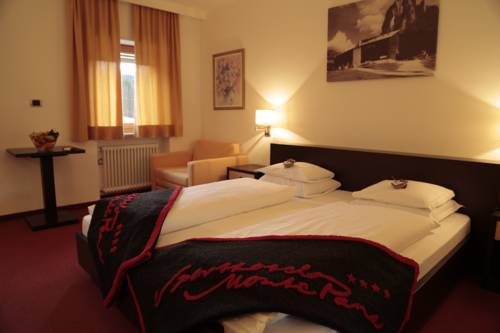 Imagen de la habitación del Hotel Sporthotel Monte Pana. Foto 13