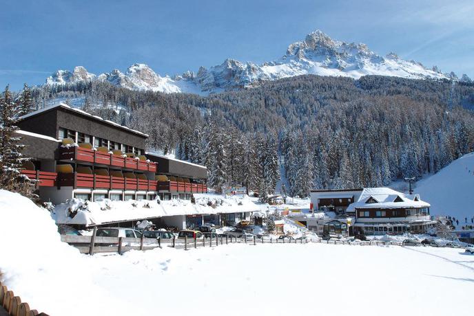 Imagen de los exteriores del Hotel Sporthotel Obereggen. Foto 10