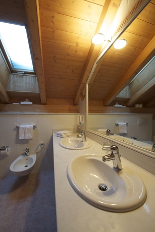 Imagen de la habitación del Hotel Sporthotel Panorama. Foto 8