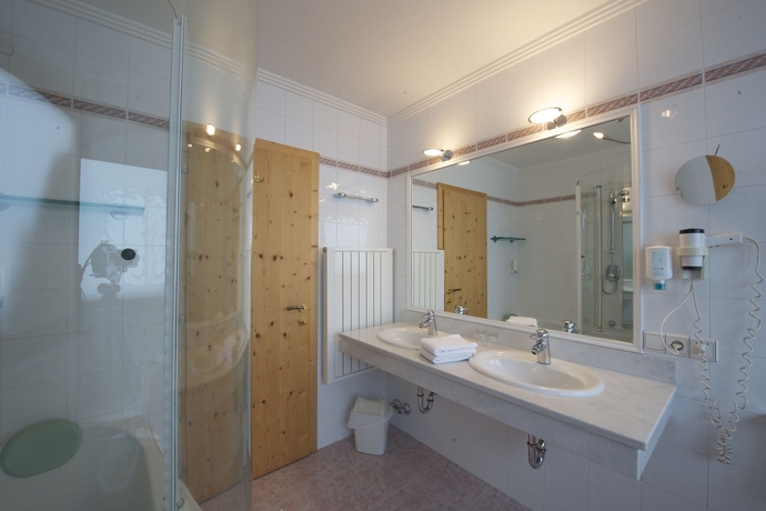 Imagen de la habitación del Hotel Sporthotel Panorama. Foto 13