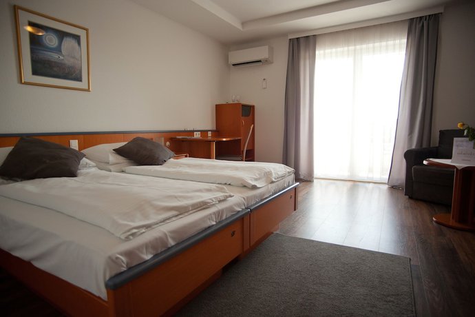 Imagen de la habitación del Hotel Sporthotel Podersdorf. Foto 9