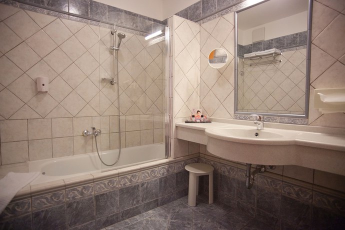 Imagen de la habitación del Hotel Sporthotel Podersdorf. Foto 13