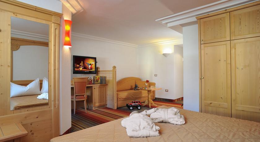 Imagen general del Hotel Sporthotel Romantic Plaza. Foto 1