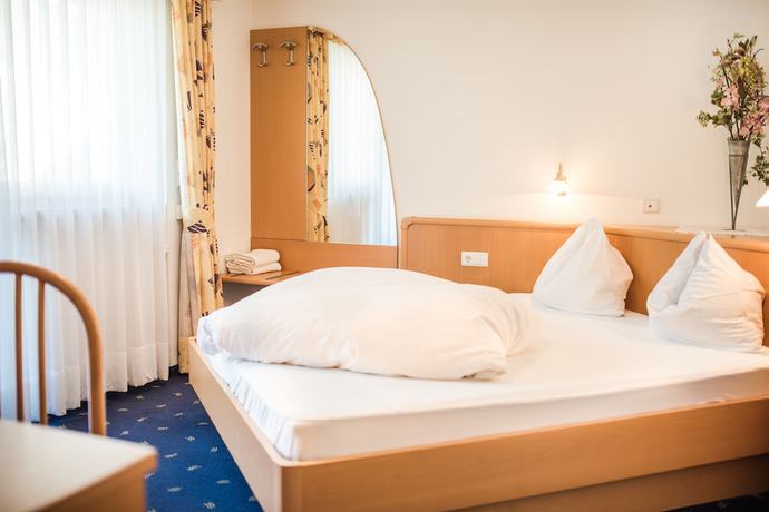 Imagen de la habitación del Hotel Sporthotel St. Michael. Foto 16