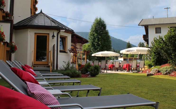 Imagen de los exteriores del Hotel Sporthotel Xander. Foto 14