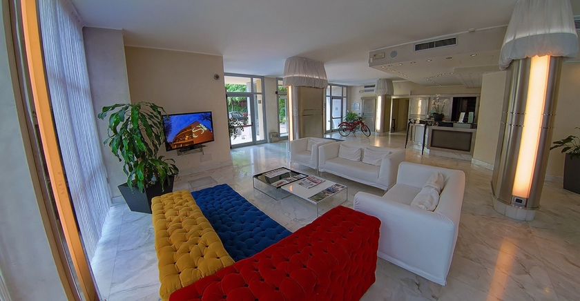 Imagen de los interiores del Hotel Sporting Brugherio. Foto 13